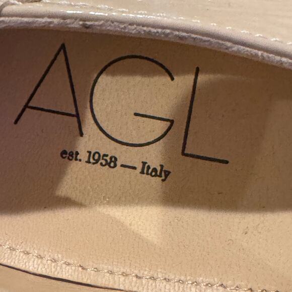 AGL Women's Beige Patent Leather Loafer Flat Pointed Slip-On Size 41 New Flawed - Picture 10 of 12